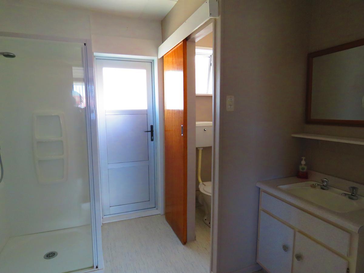 Opunake Motel And Backpackers Lodge Room photo
